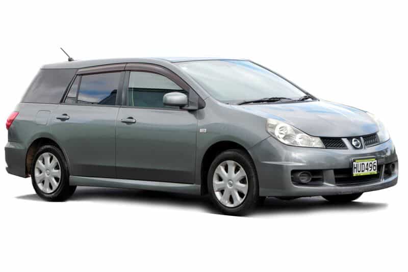 Nissan Wingroad station wagon for hire