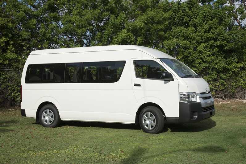 REASONS TO HIRE A 10-SEATER VAN