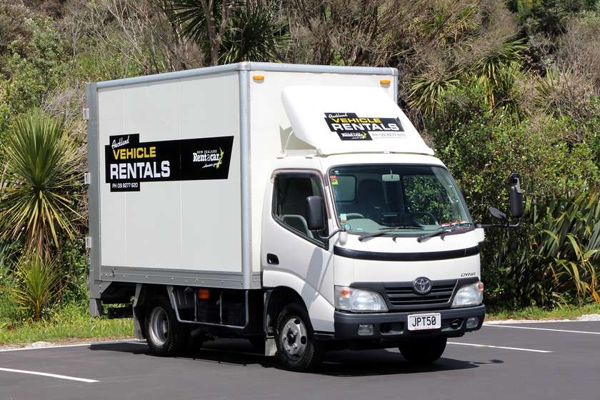 The Dos and Don’ts of Driving a Rental Truck from Auckland Vehicle Rentals