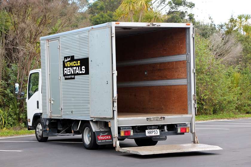 The Practicality of Furniture Truck Hire for a Smooth Move